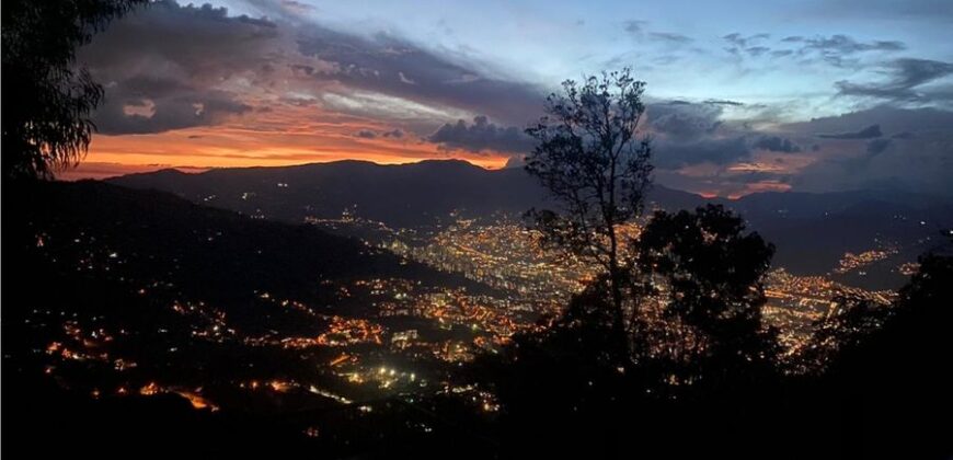 CASA EN LAS PALMAS ENVIGADO ANTIOQUIA