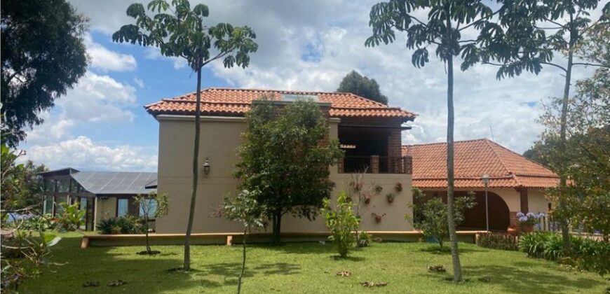 CASA EN LAS PALMAS ENVIGADO ANTIOQUIA